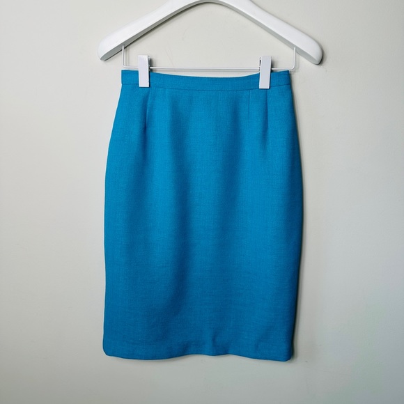 Vintage Azure Blue 2pc Blazer & Skirt Suit Size 6 - Picture 10 of 13